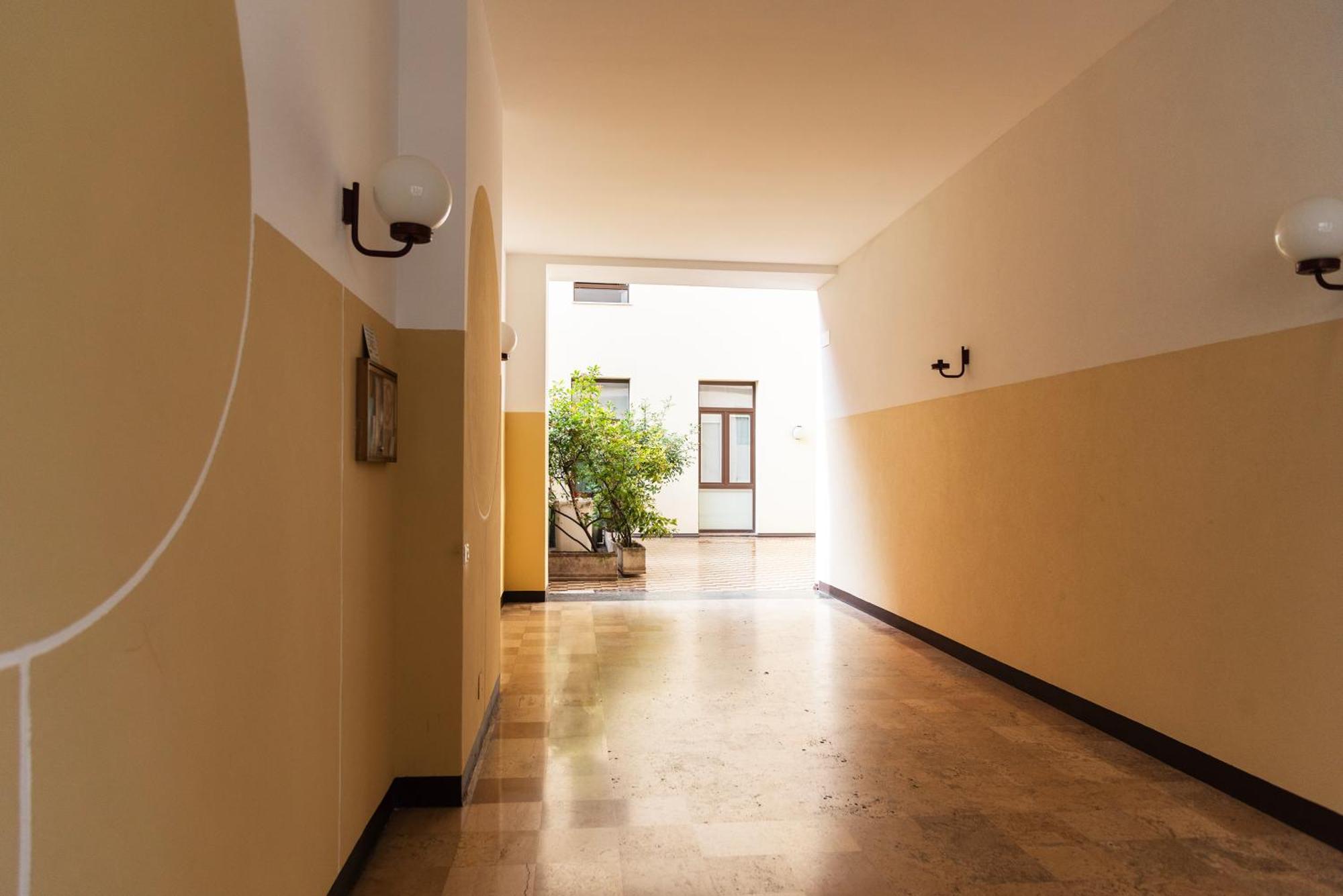 Appartement Youhosty - Lecco 11