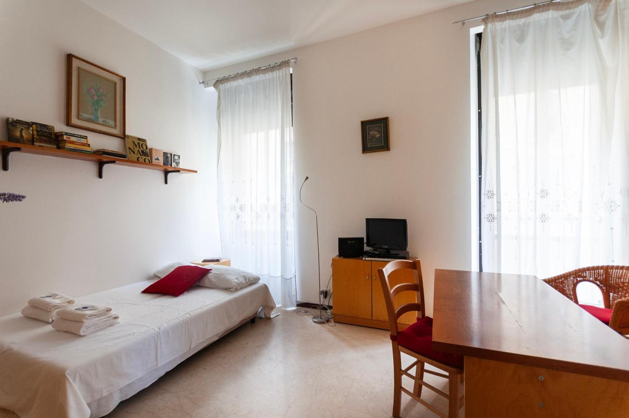 Appartement Youhosty - Lecco 11 *